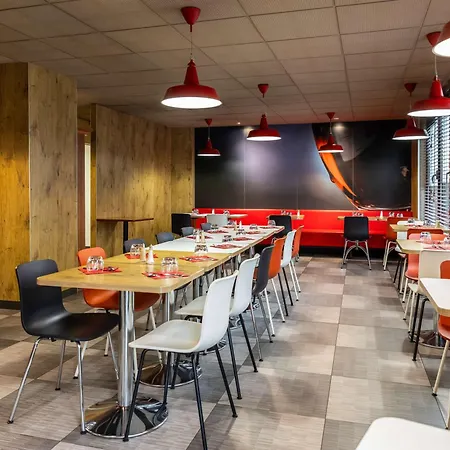 Ibis Pont Jumeaux Hotel 3*