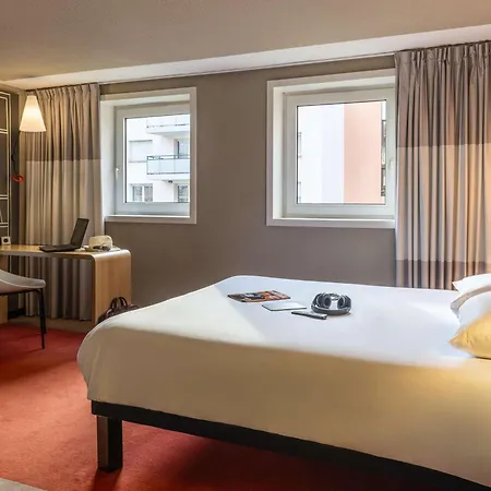 Hotel Ibis Pont Jumeaux 3*