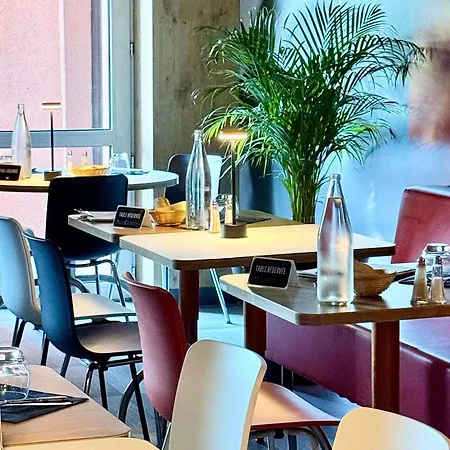 Hotel Ibis Pont Jumeaux