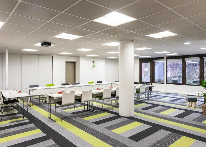 Ibis Pont Jumeaux Hotel