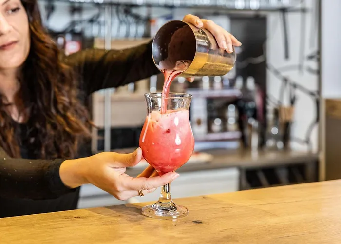 Hotel Ibis Pont Jumeaux 3*