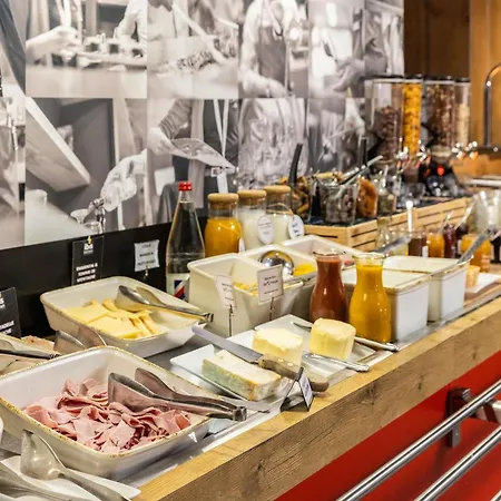 Ibis Pont Jumeaux Hotel 3*