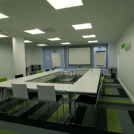 Отель Ibis Pont Jumeaux 3*