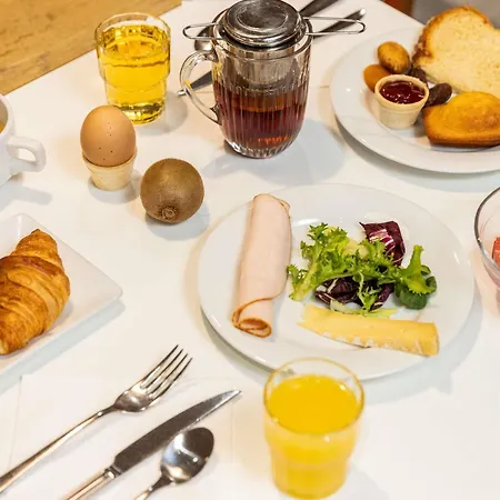 Hotel Ibis Pont Jumeaux 3*