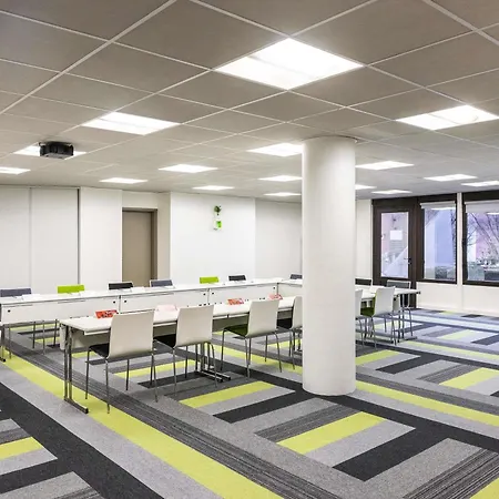Ibis Pont Jumeaux Hotel 3*