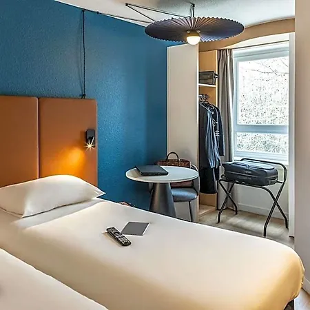 Ibis Pont Jumeaux Hotel