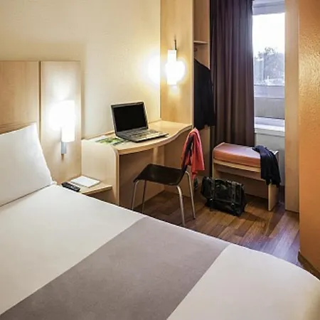 Ibis Pont Jumeaux Отель