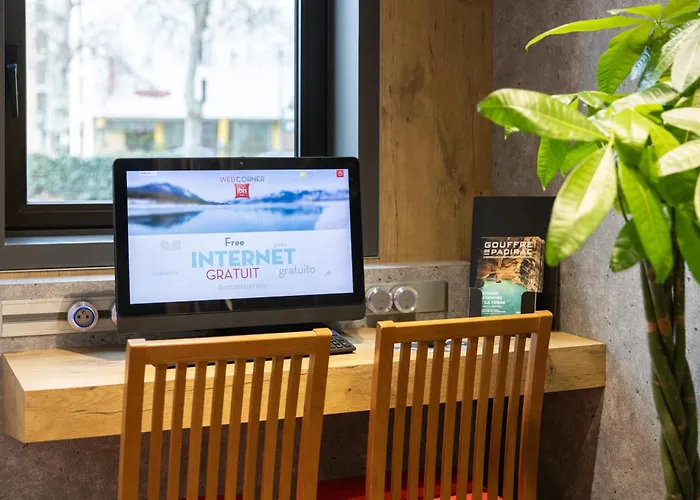 Hotel Ibis Pont Jumeaux