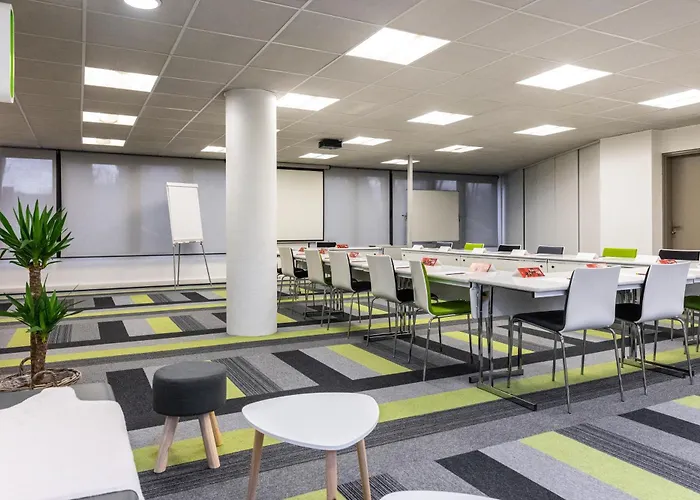 Ibis Pont Jumeaux Hotel 3*