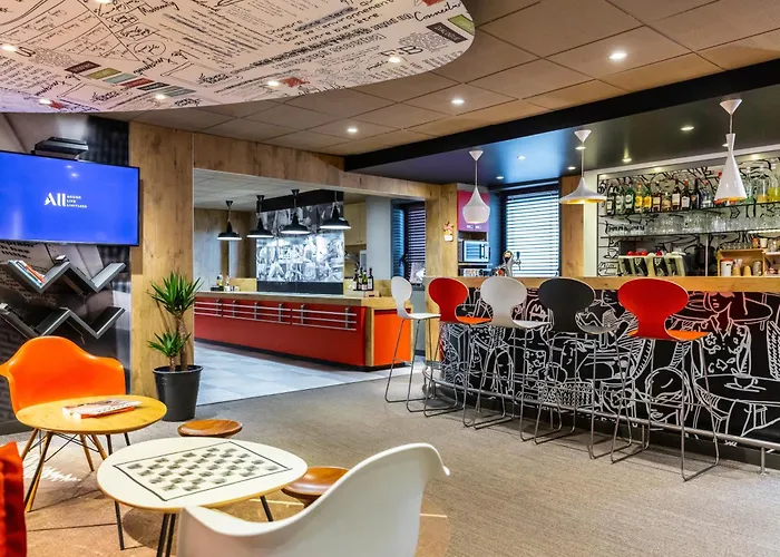 Hotel Ibis Pont Jumeaux 3*