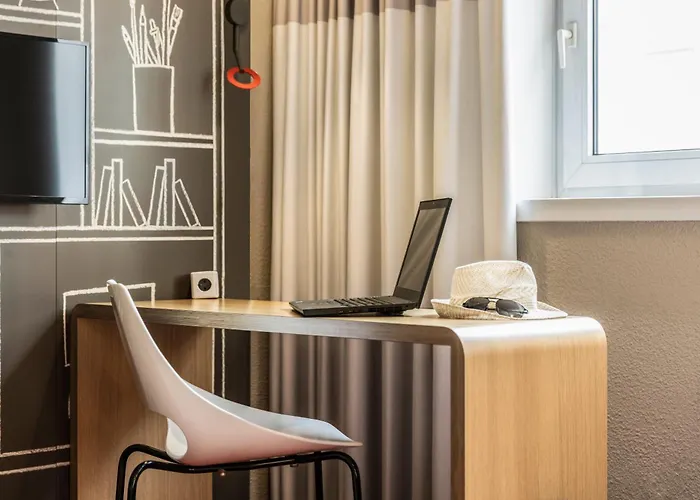 Ibis Pont Jumeaux ホテル