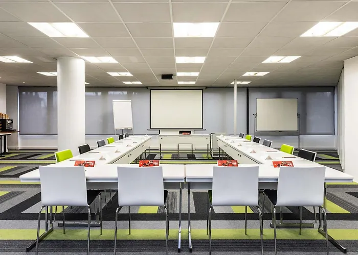 Ibis Pont Jumeaux Hotel