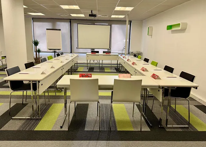 Hotel Ibis Pont Jumeaux