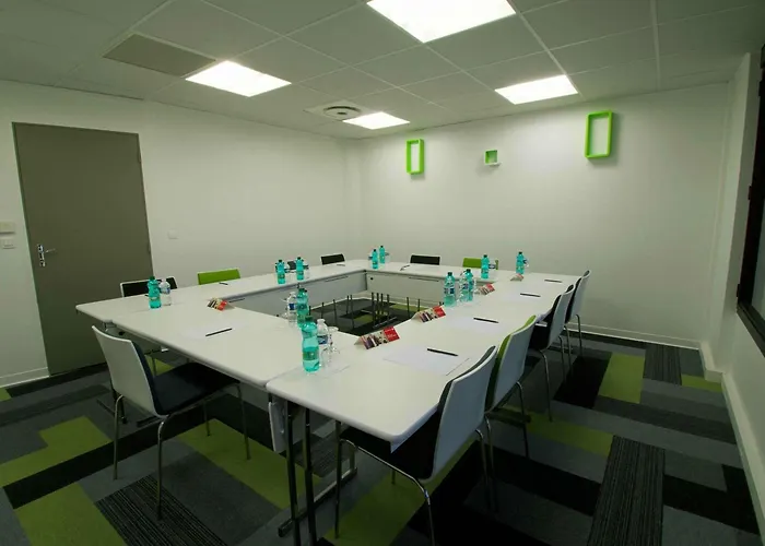 Hotel Ibis Pont Jumeaux 3*