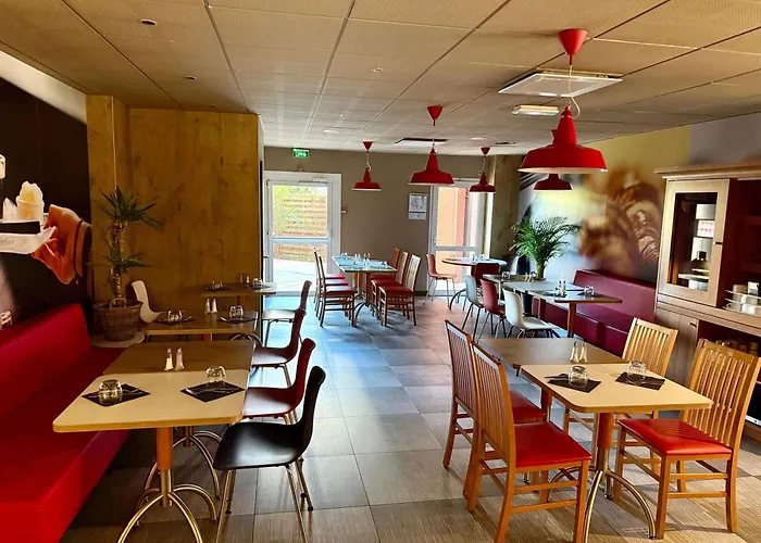 Ibis Pont Jumeaux Hotel