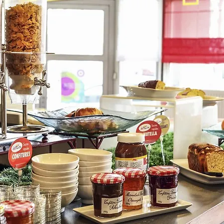 Ibis Pont Jumeaux Hotel 3*