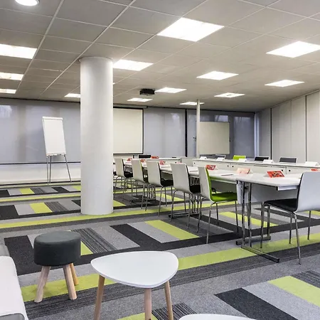 Ibis Pont Jumeaux Hotel 3*