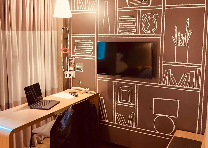 Ibis Pont Jumeaux Hotell 3*